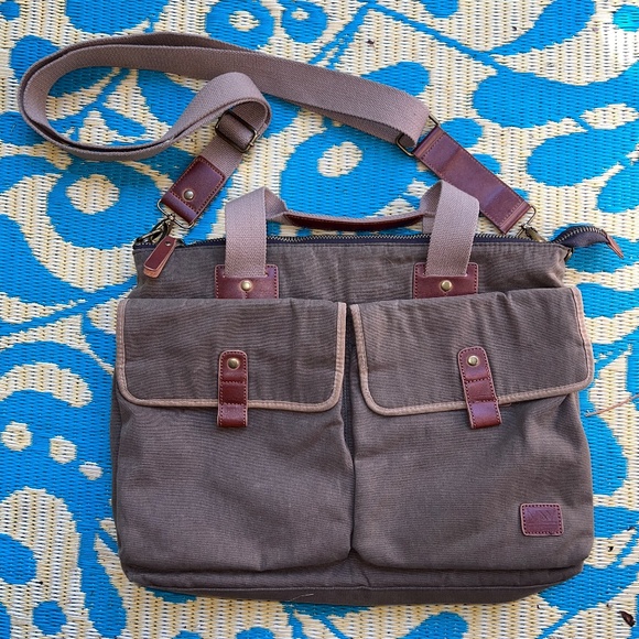 ANDREW MARC Fairfield Canvas & Leather Brief Messenger Bag - Picture 3 of 11